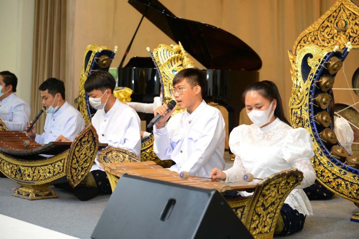 การบรรเลงดนตรีไทย ประเภทวงปี่พาทย์ โดยวงธาณีดนตรีไทย จังหวัดฉะเชิงเทรา
